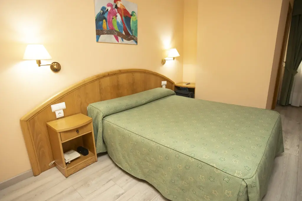 habitacion doble matrimonio hotel payro milladoiro 1