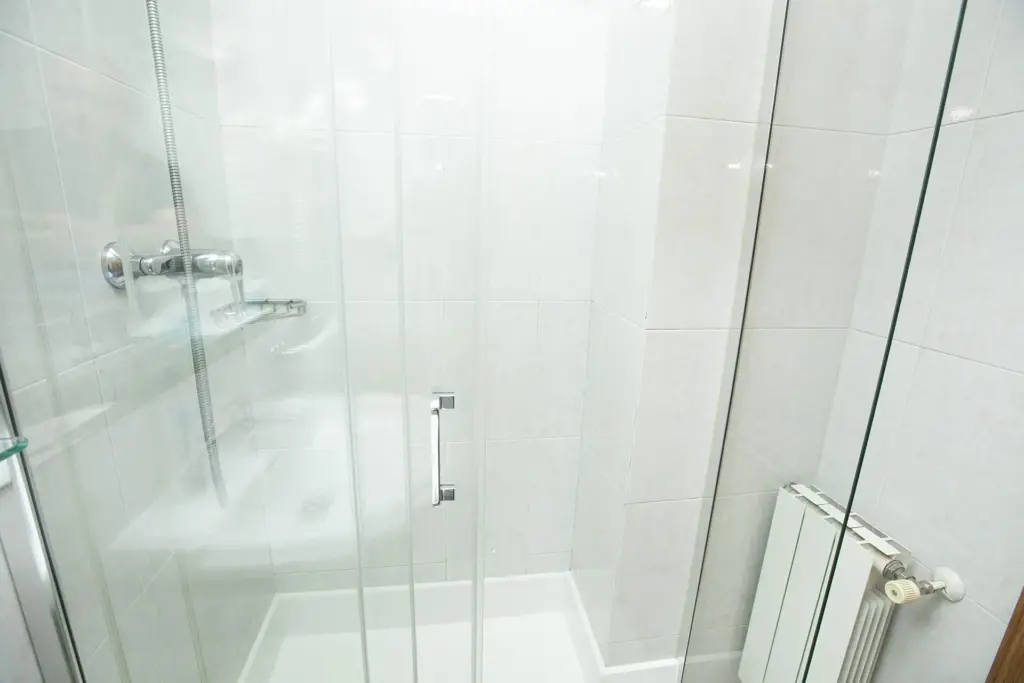 habitacion doble matrimonio hotel payro milladoiro baño