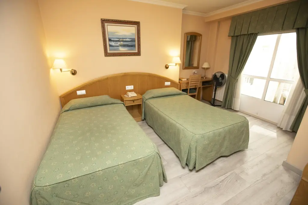 habitacion doble twin hotel payro milladoiro 1